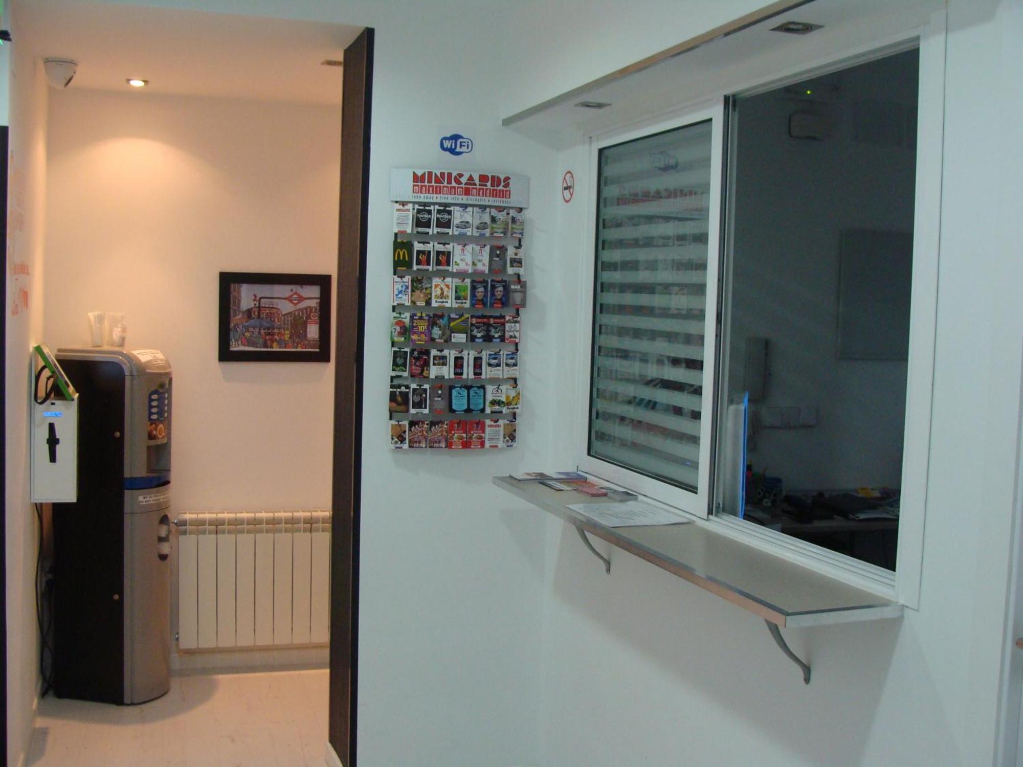 Hostal Jq Madrid 1 Ngoại thất bức ảnh