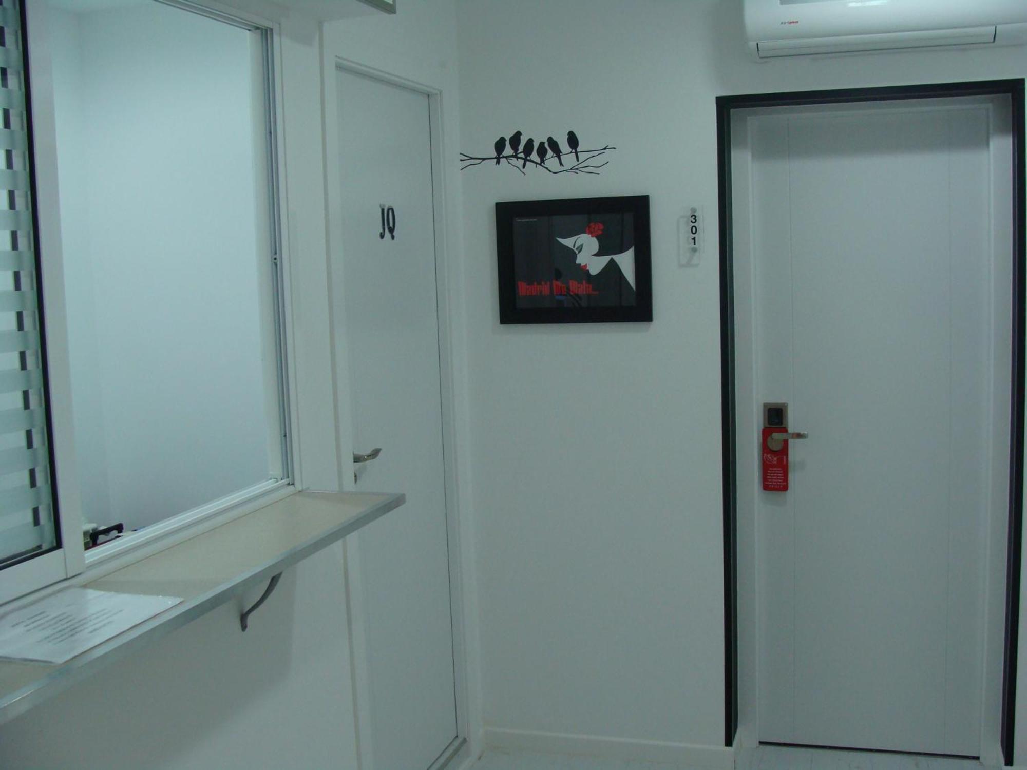 Hostal Jq Madrid 1 Ngoại thất bức ảnh