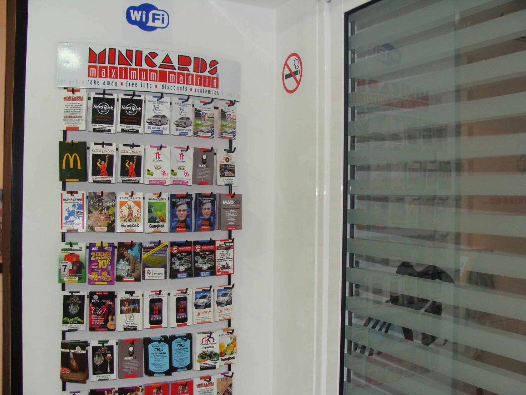 Hostal Jq Madrid 1 Ngoại thất bức ảnh