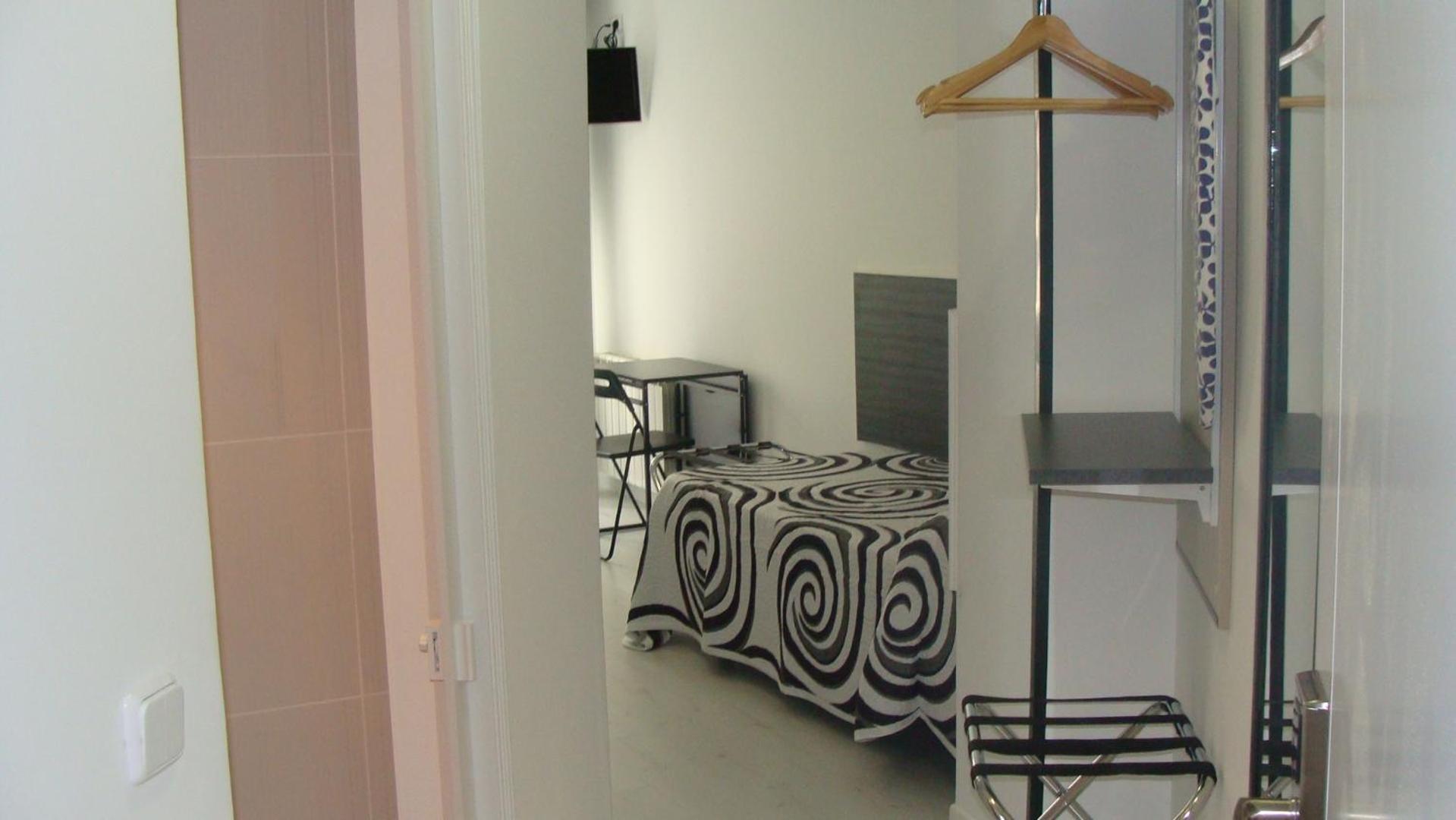Hostal Jq Madrid 1 Ngoại thất bức ảnh