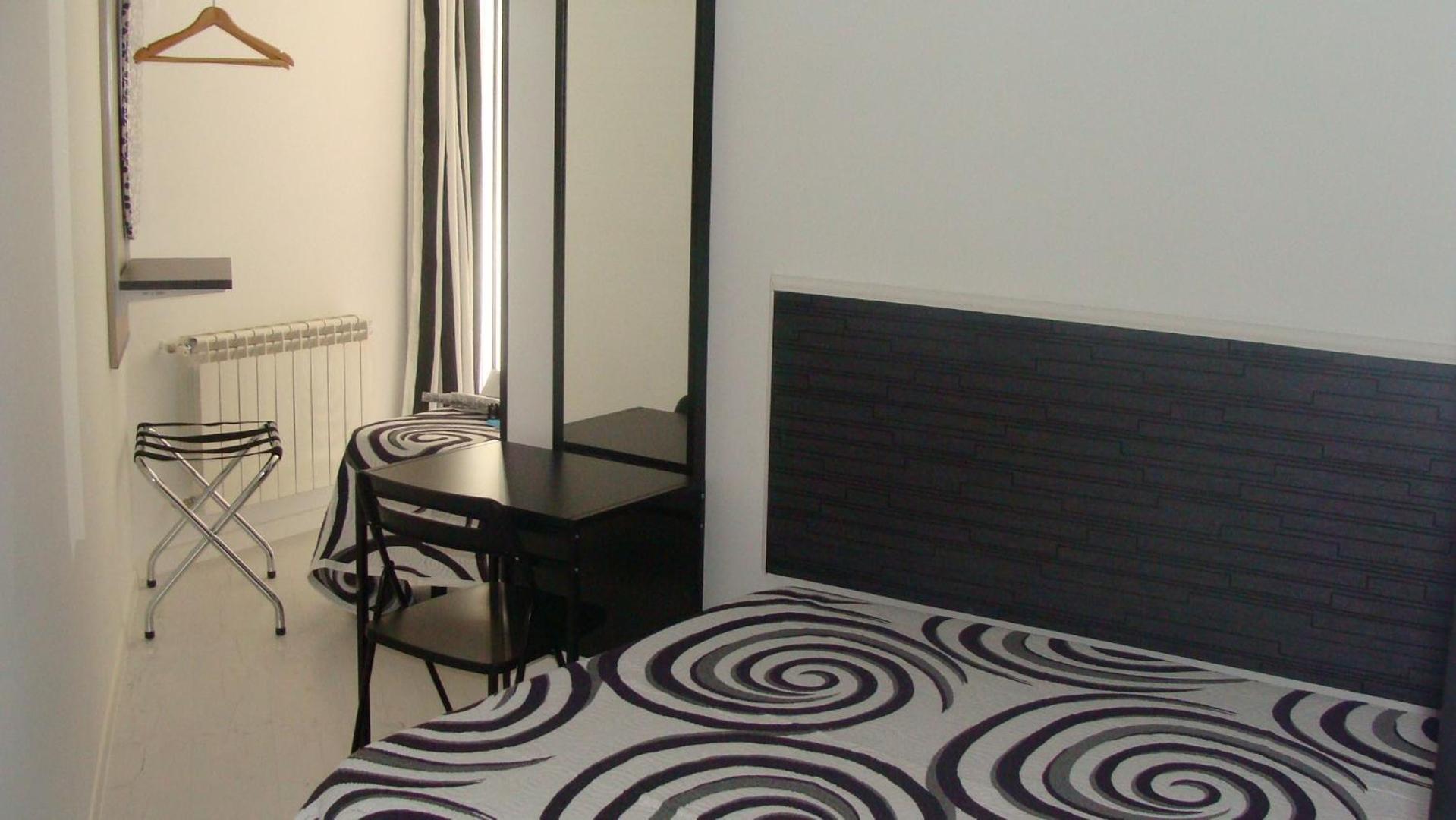 Hostal Jq Madrid 1 Ngoại thất bức ảnh