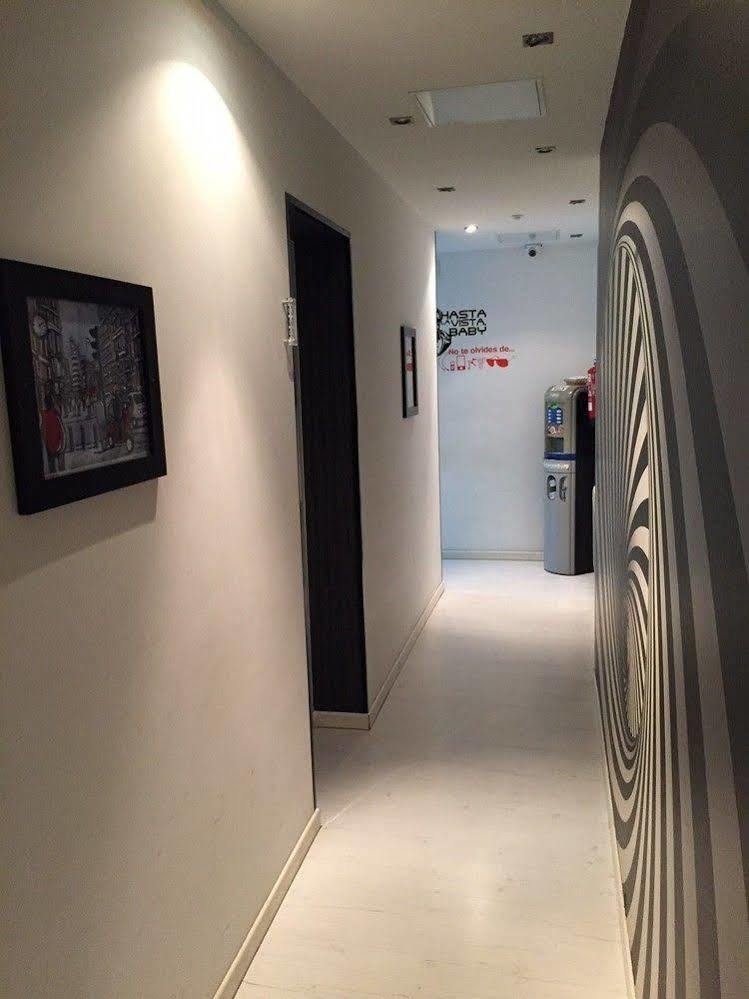 Hostal Jq Madrid 1 Ngoại thất bức ảnh