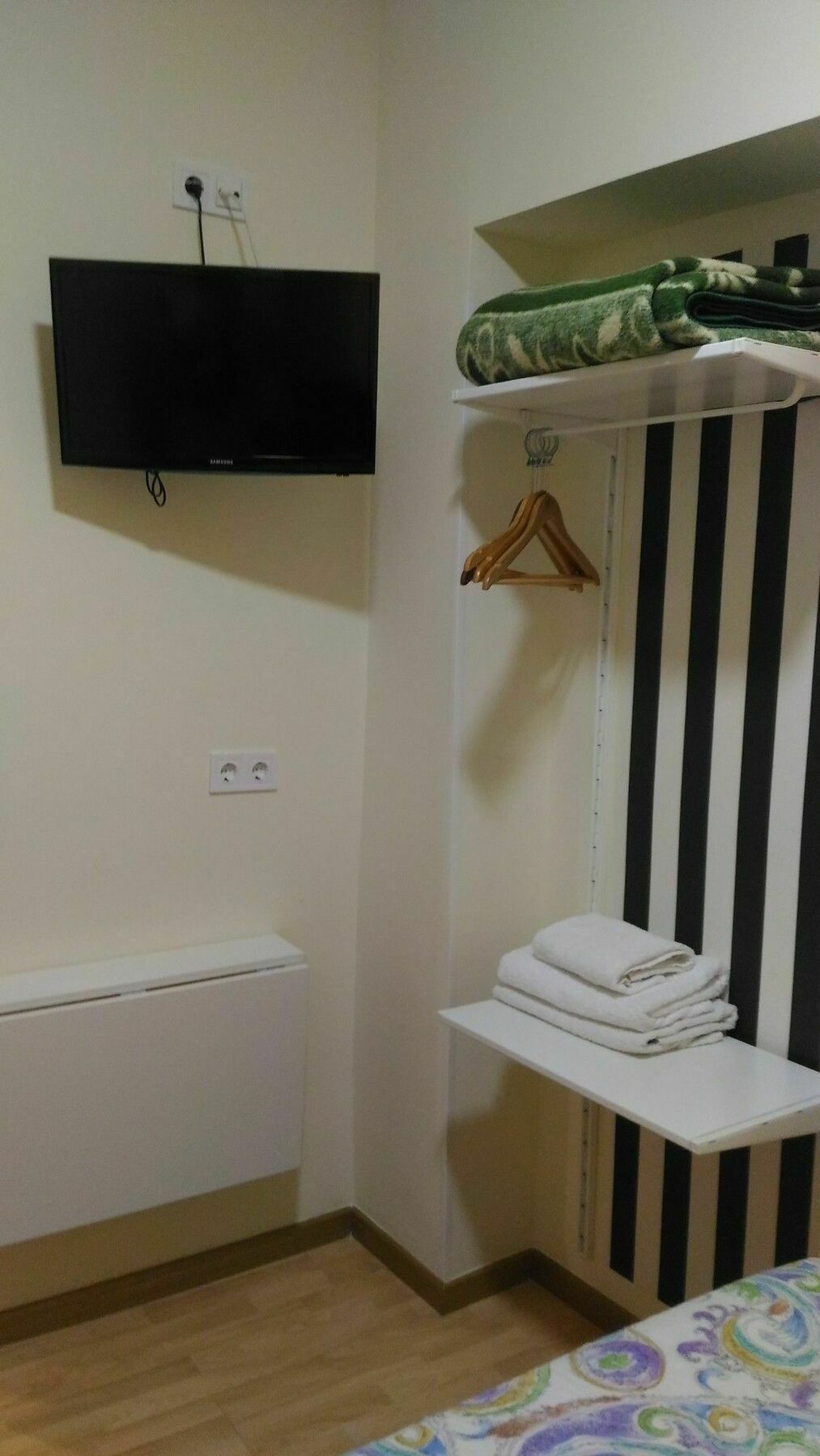 Hostal Jq Madrid 1 Ngoại thất bức ảnh