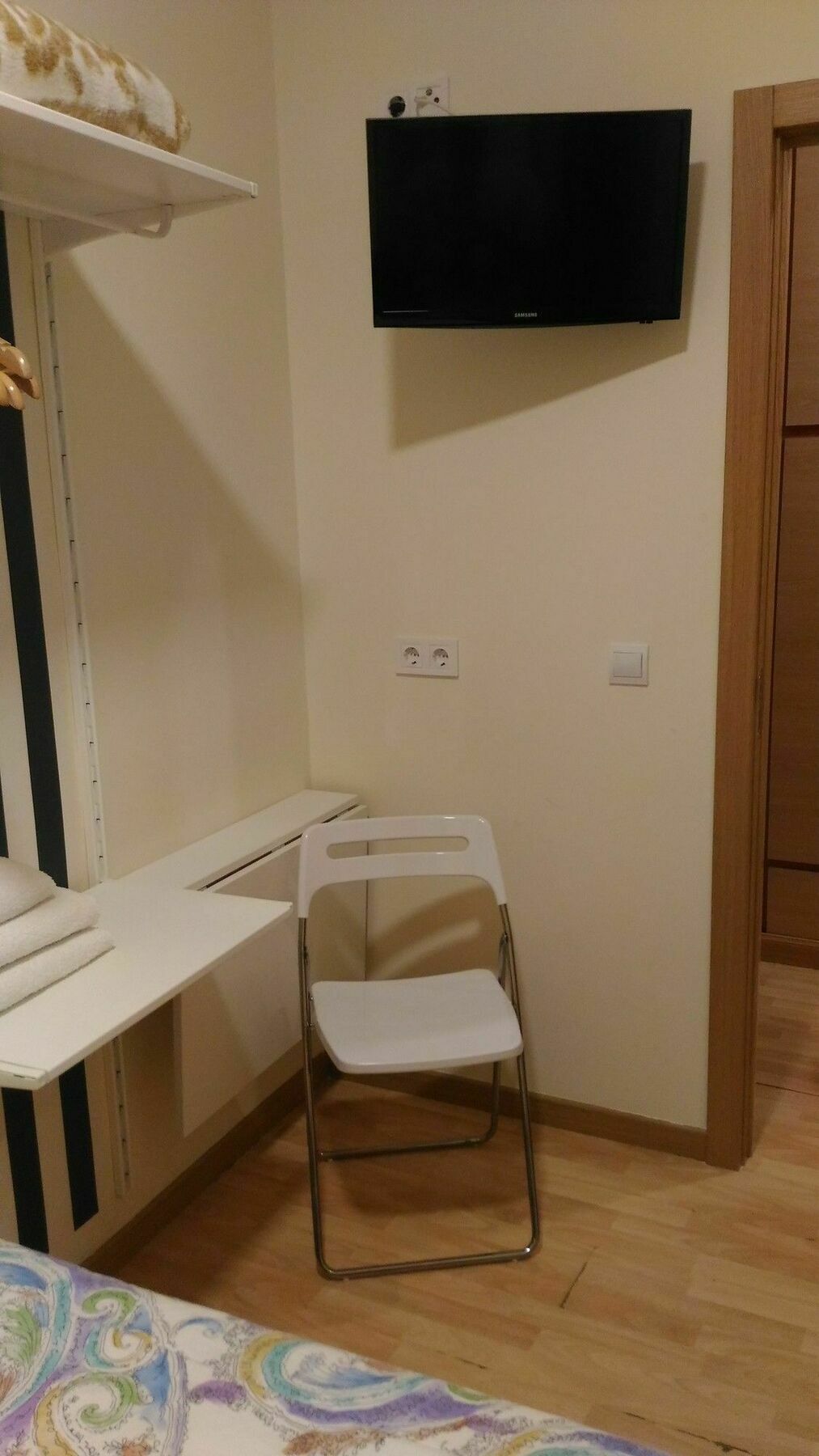 Hostal Jq Madrid 1 Ngoại thất bức ảnh