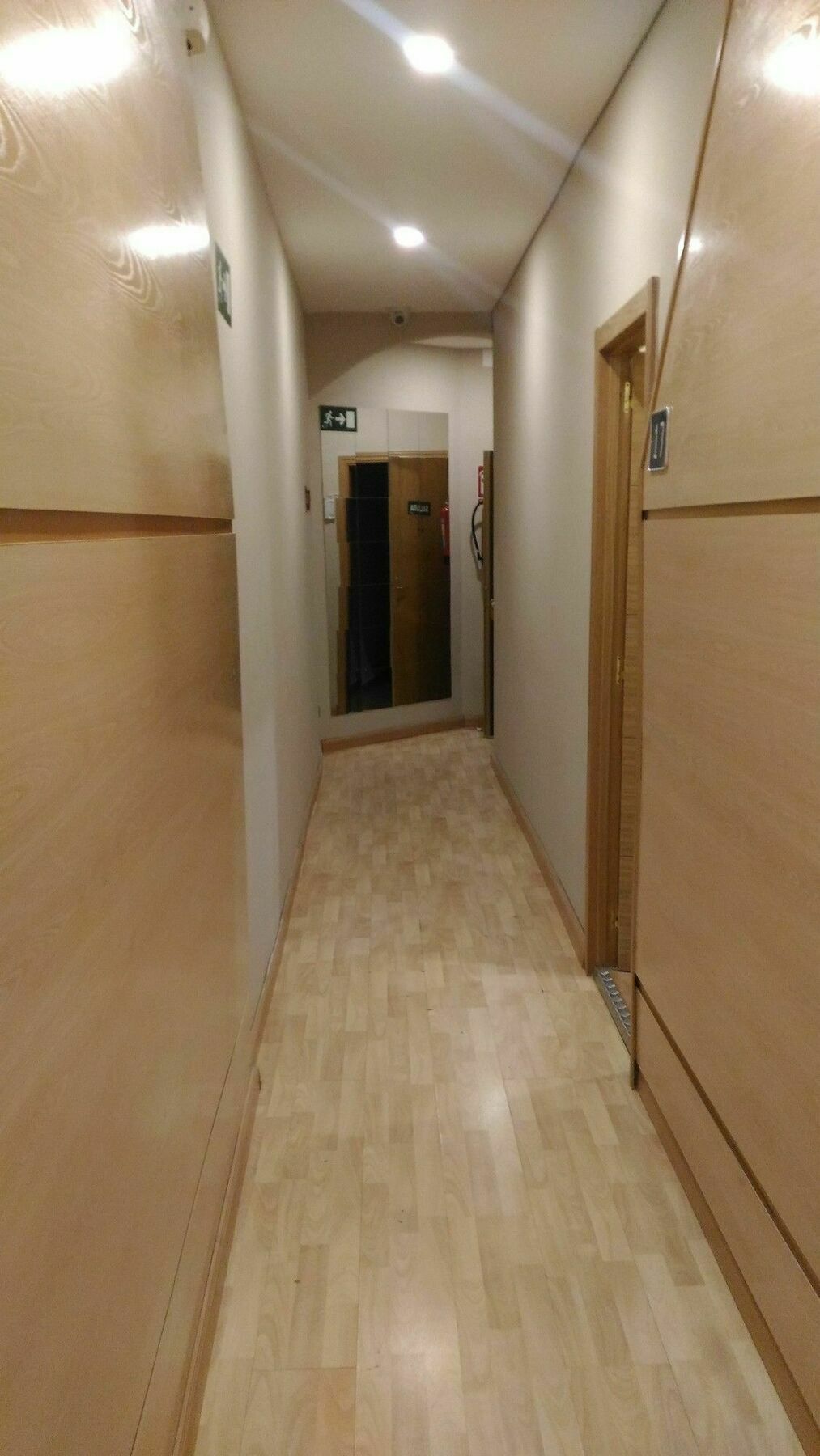 Hostal Jq Madrid 1 Ngoại thất bức ảnh