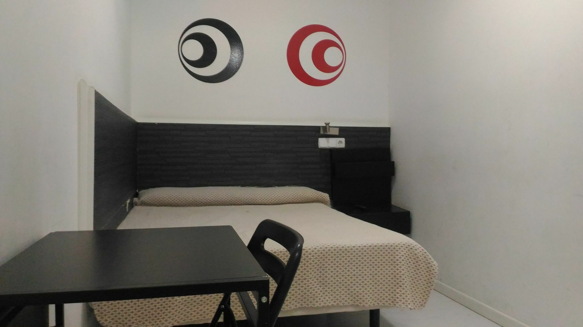 Hostal Jq Madrid 1 Ngoại thất bức ảnh